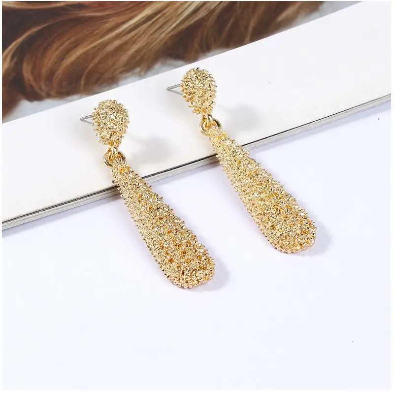 New Fashion Gold Color Long Strip Of Water Drop Earring for Women Brincos VintageHot Earing Irregular Korean Jewelry