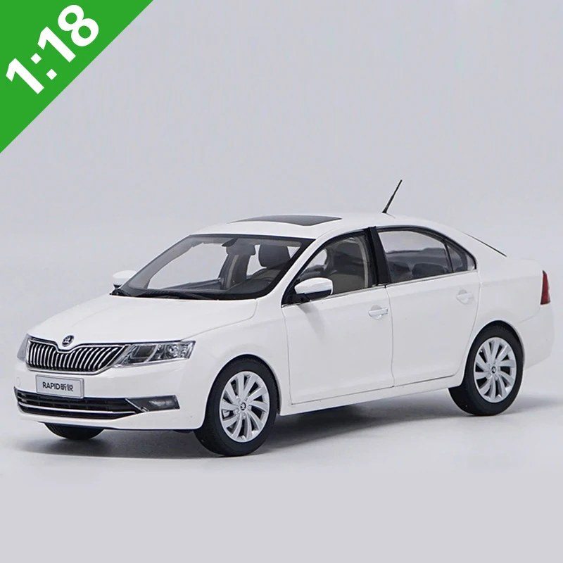 1:18 High Meticulous Skoda Rapid 2018 Alloy Model Car Static Model Vehicles With Original Box