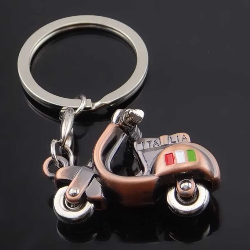 3D Motorcycle Keychain For Vespa Piaggio 125 Ducati Yamaha Suzuki Peugeot Fiat Car Keyring Funny Key Decoration