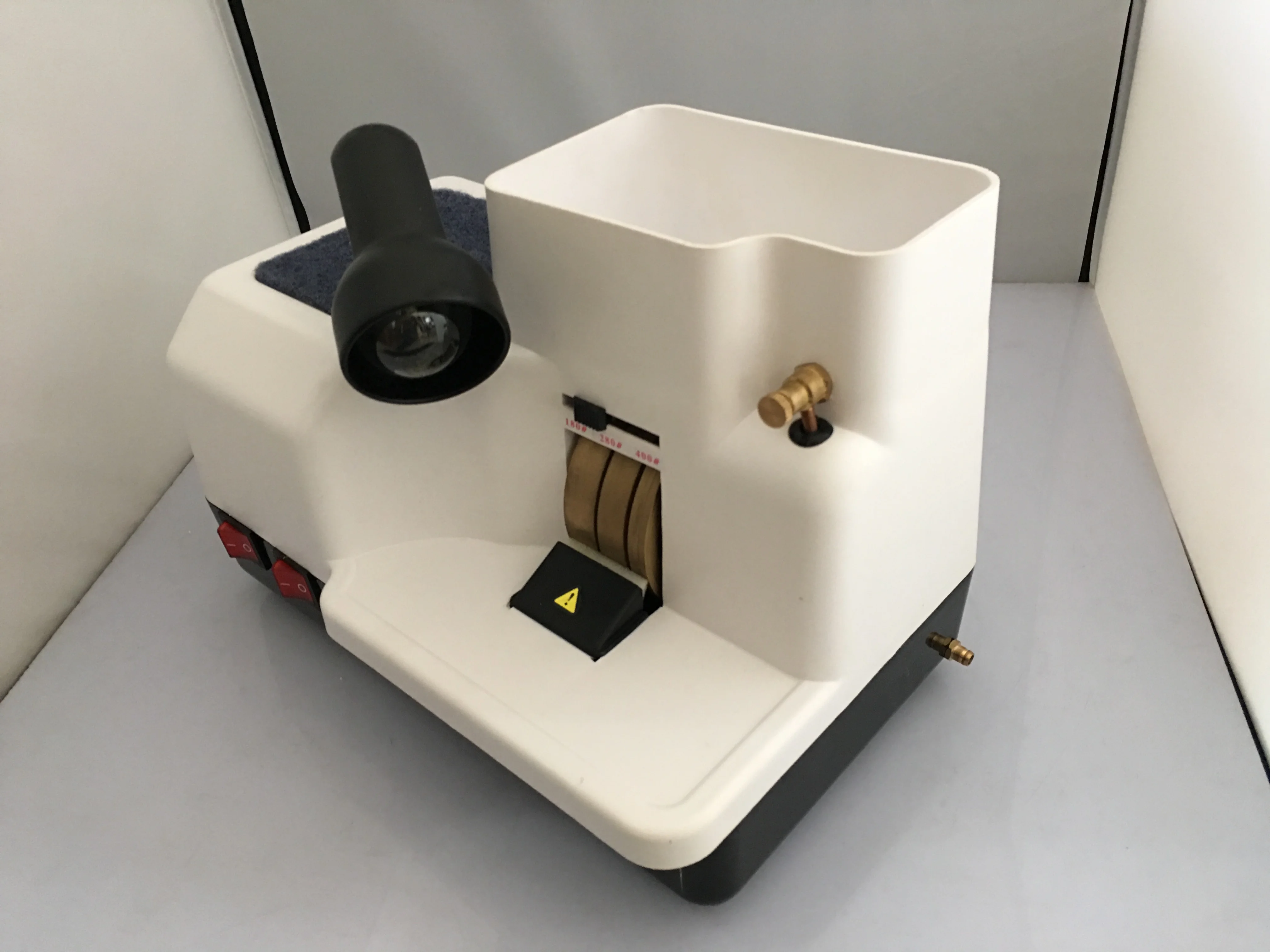 

CP-6A Glasses equipment , Optical Hand Edger, three wheels Manual Lens Grinder polishing machine , AC motor And LED lighting