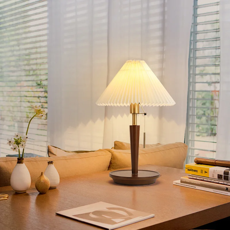 Asian Popular Solid Wood Fabric Shade LED Table Lamp E27 Hot Sell Decoration Table Lights E27 Nordic Style  Reading Light