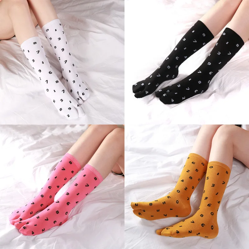 3 Pairs Novelty Two Toed Tabi Socks for Women Lady Girls Cotton Long Letter Pattern Mid-Calf Split Toe Flip Flops Socks Fashions