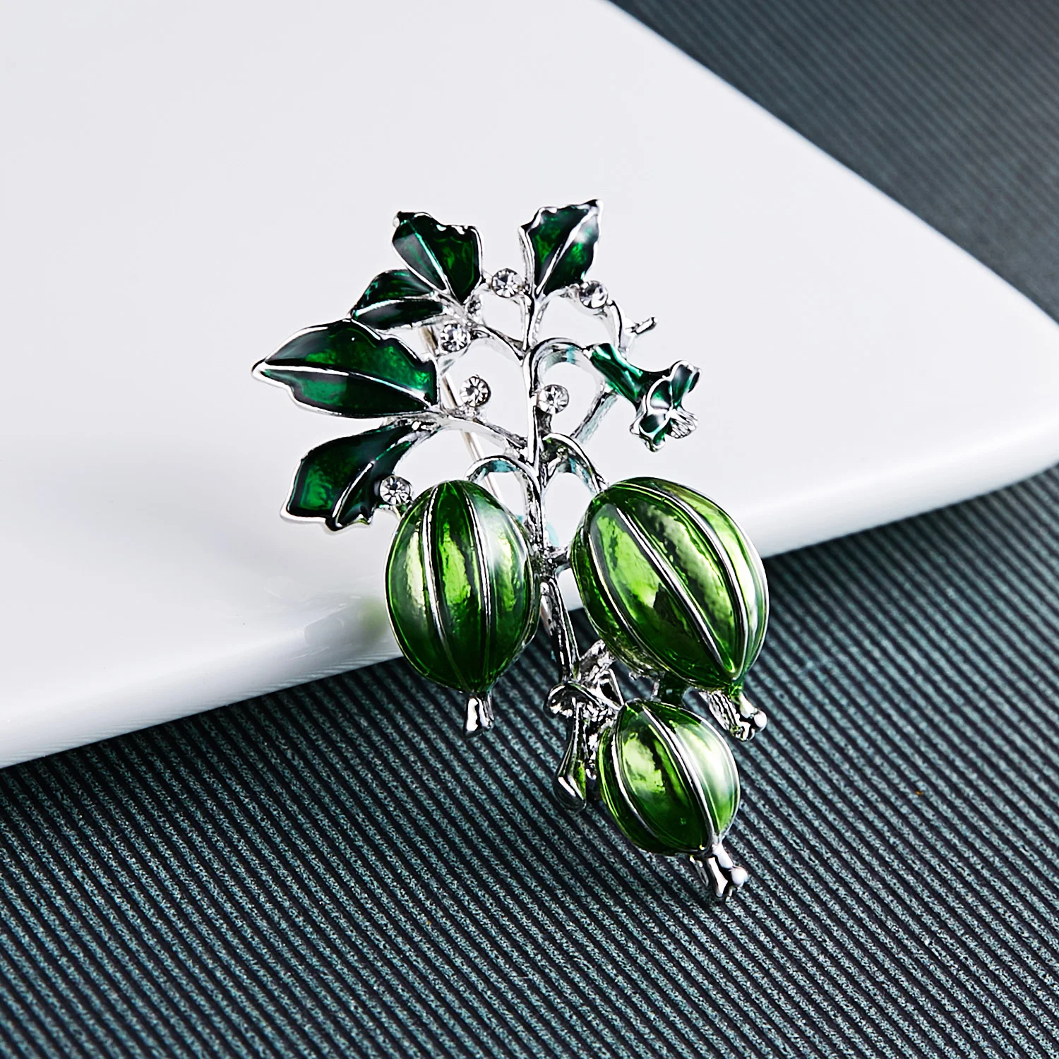 RINHOO Green Vegetable Fruit Loofah Brooches Harajuku Style Clothes Collar Clip Pin Rhinestone Plant Brooch Accessories