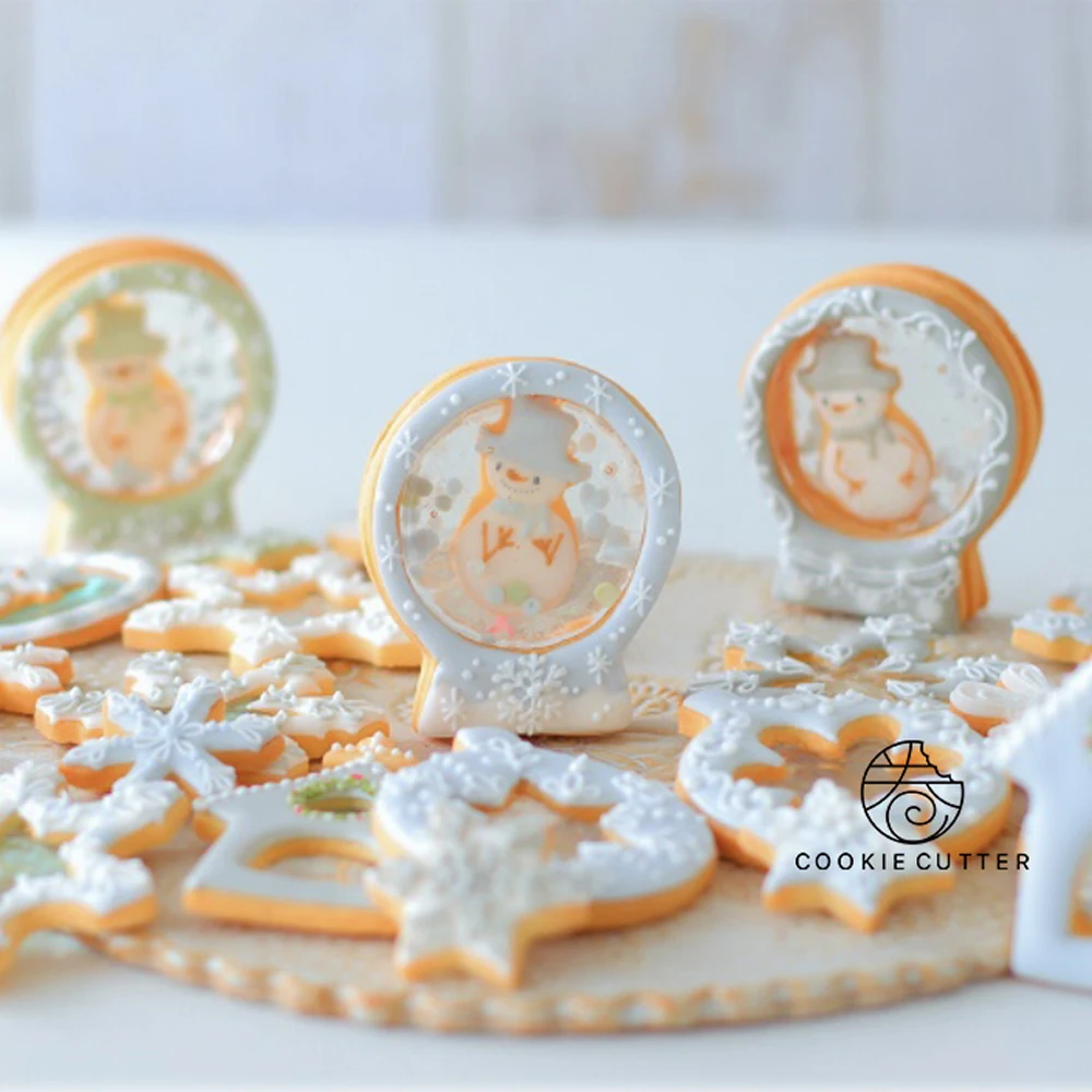 6Pcs Christmas Cookie Mold Christmas Crystal Ball Snowflake Cookies Gift Christmas Pattern Mold DIY Baking Tools Stainless Steel