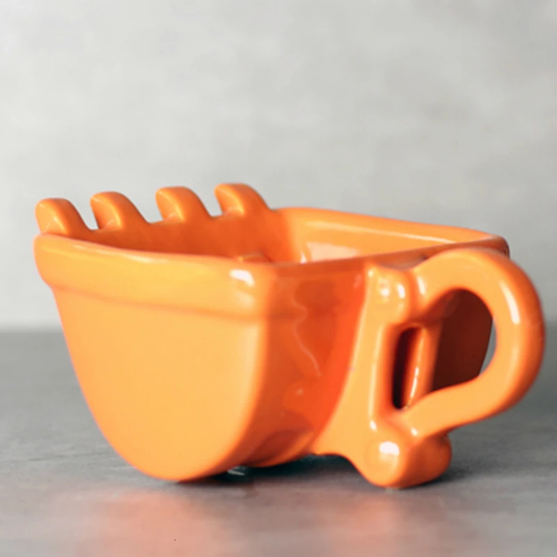 Personality Excavator Bucket Coffee Mug Shovel Spoon Amusing Ceramics Navvy Tea Cup Verre Crane Cigarette Holder Ashtray Tumbler