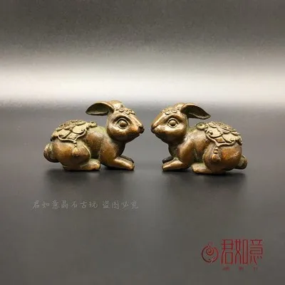 

Delicate and lovely zodiac rabbit antique to make old bronze carvings and small ornaments