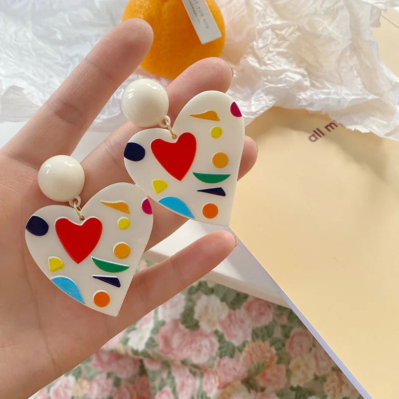 Summer Colorful Graffiti Sweet Acrylic White Heart Clip Earrings Funny Big Heart Shaped Clip Earrings No Pierced Ears Hole Women