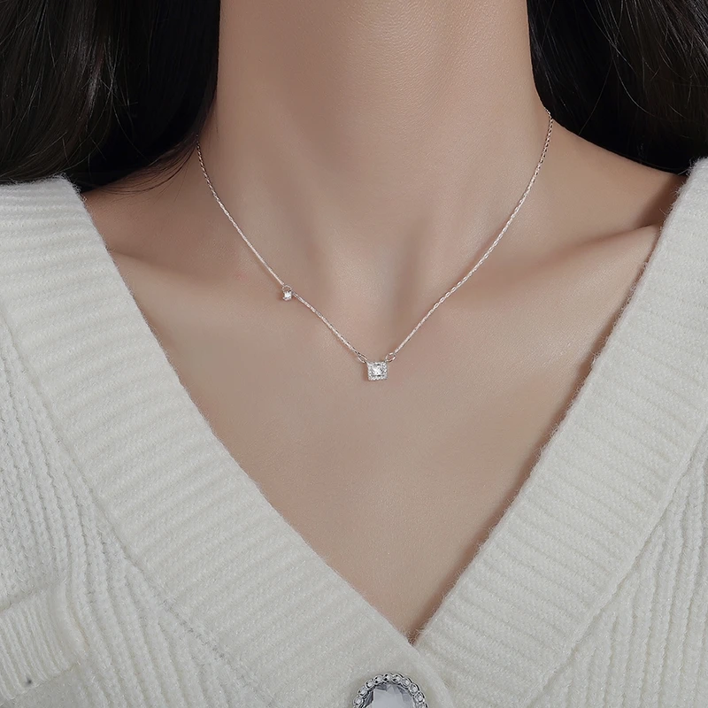 925 Sterling Silver Small Square Shiny Diamond Pendant Necklace Ladies Simple Fashion Clavicle Chain Wedding Jewelry Party Gift