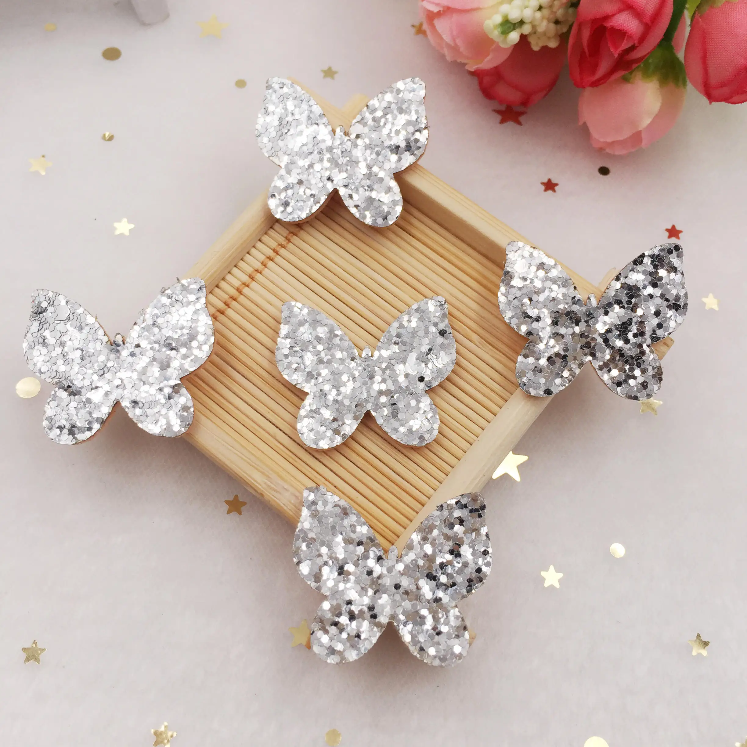 20 pezzi glitter farfalla paillette toppe in tessuto feltro appliques per copricapo per bambini accessori da sposa fai da te artigianali E10