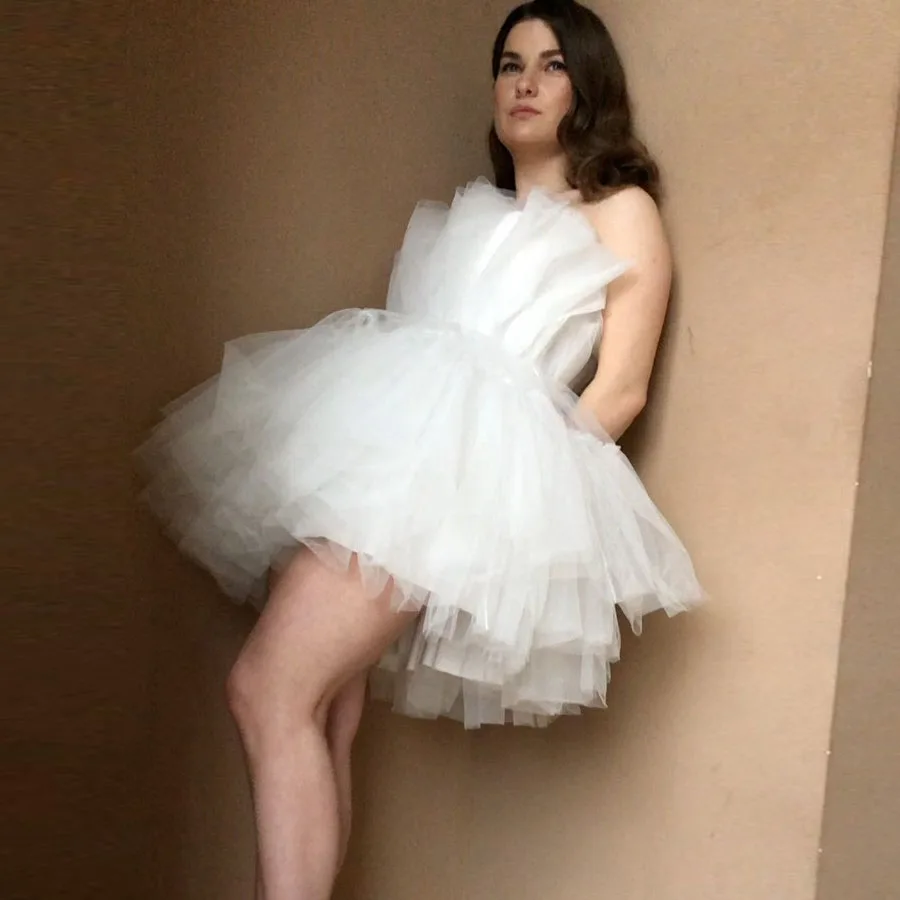 

Simple Pure White Prom Dress Strapless Short Skirts Layered Puffy Tulle Mini Ball Gown Sizes Available Classic Graduation Gown