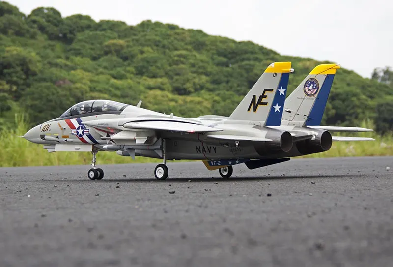 

Радиоуправляемый самолет Freewing Dual 80 мм EDF, модель реактивного самолета F-14 Tomcat с комплектом переменных крыльев с сервоприводами или 6S PNP SET TWINS 80 EDF