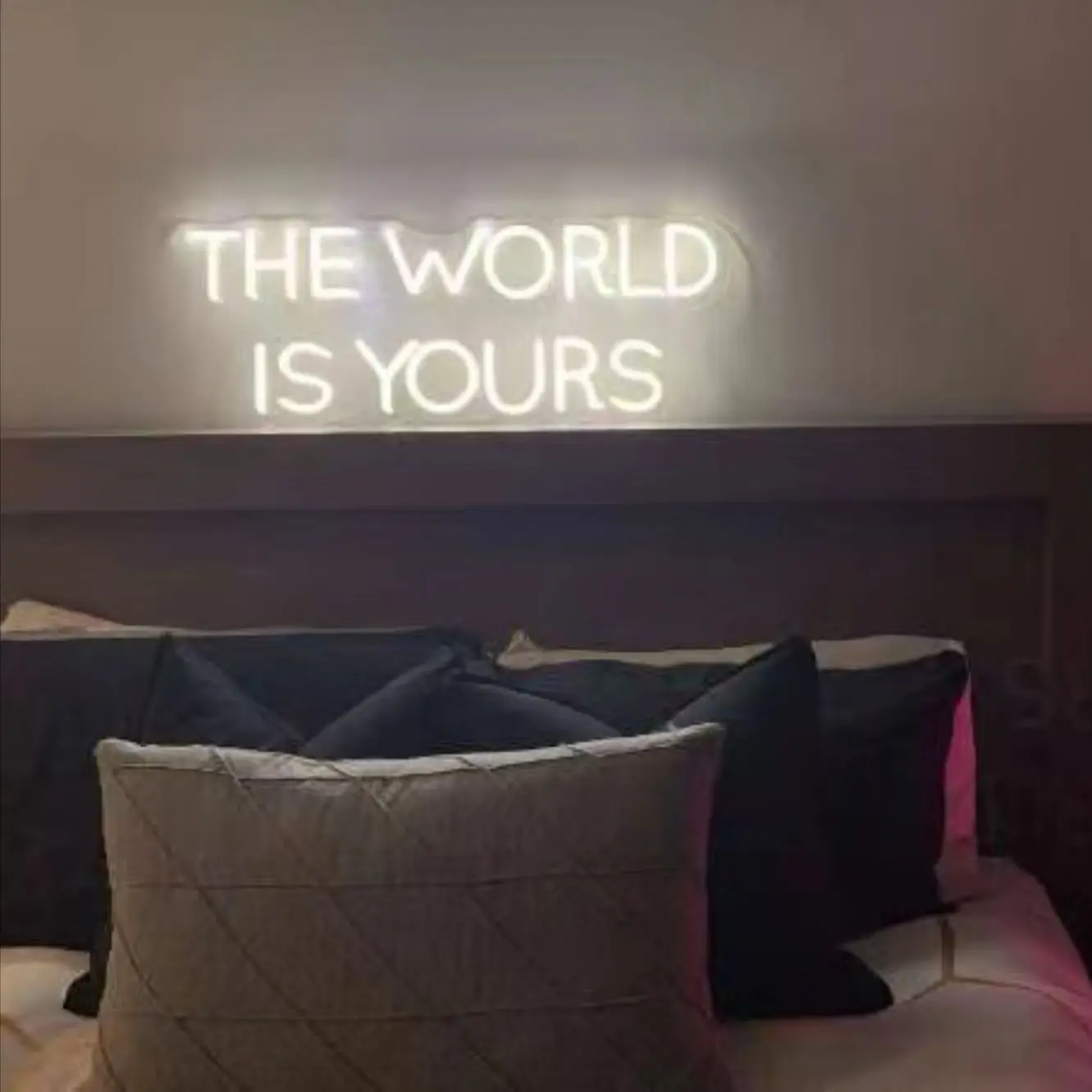 

Неоновая светодиодная вывеска The World Is Your ручной работы, свадебная световая вывеска, неоновая светодиодная вывеска s, неоновая вывеска для спальни, светодиодный шки