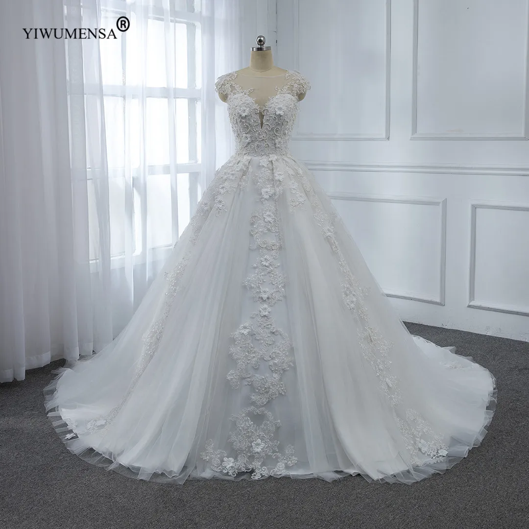 Unique Design Flowers Appliques Wedding Dresses Cap Sleeves Ball Gown Bridal Gowns Customized Bride Formal Party Marriage Dress