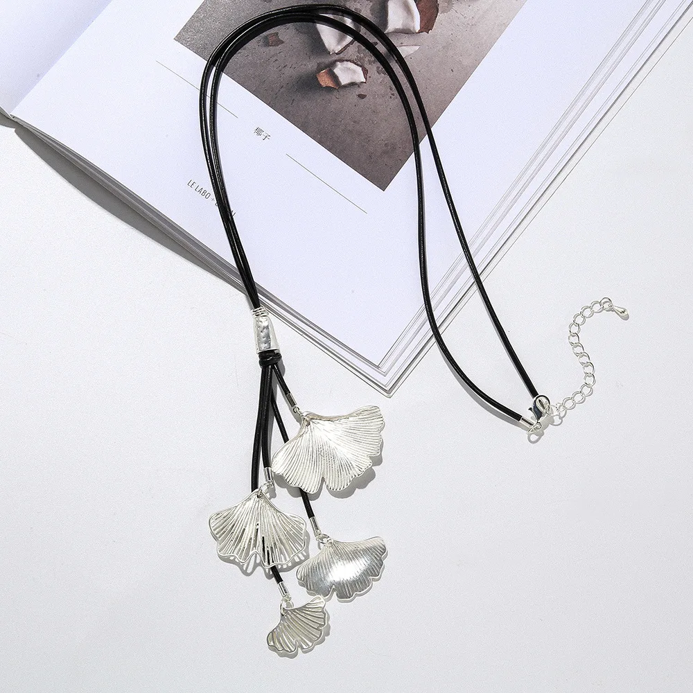 Long Necklace for Women Vintage Antique Ginkgo Biloba Leaves Statement Accessories Women\'s Pendants Trendy Suspension Decoration