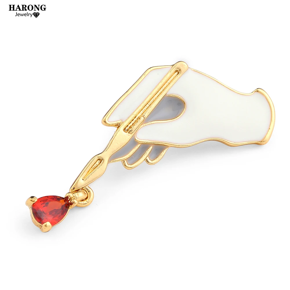 Harong Medical Scalpel Brooch Lapel Pin Red Crystal Badge Forensic Surgeon Medical Anatomy Tools Pins Student Women Gift Jewelry