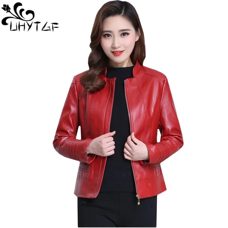 UHYTGF Jaket Kulit Musim Semi Musim Gugur Mantel Pendek Kulit PU Kualitas Wanita Jaket Kulit Dicuci Elegan Longgar 6XL Ukuran Besar 323