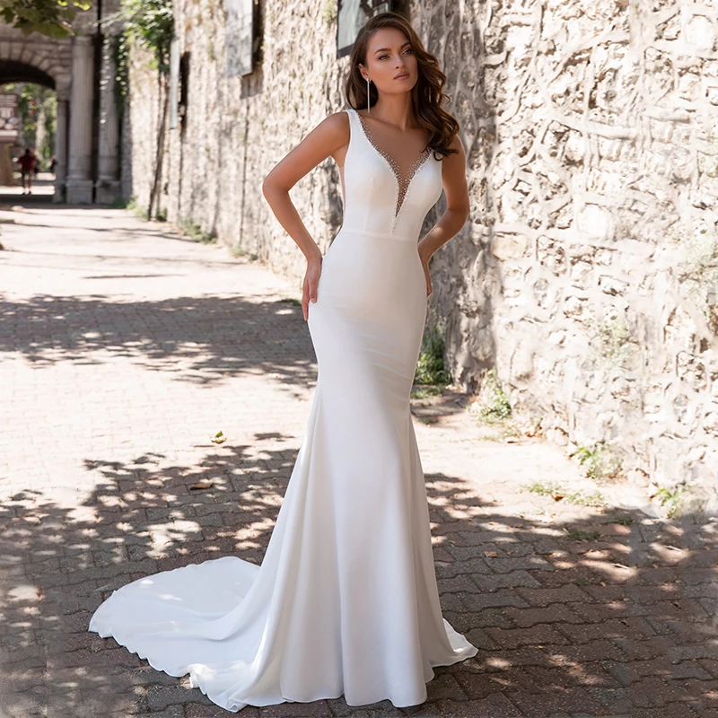 Elegante abito da sposa a sirena donna scollo a v senza maniche Sweep Train Satin Spaghetti Strap abito da sposa bottone indietro Vestido De Novia