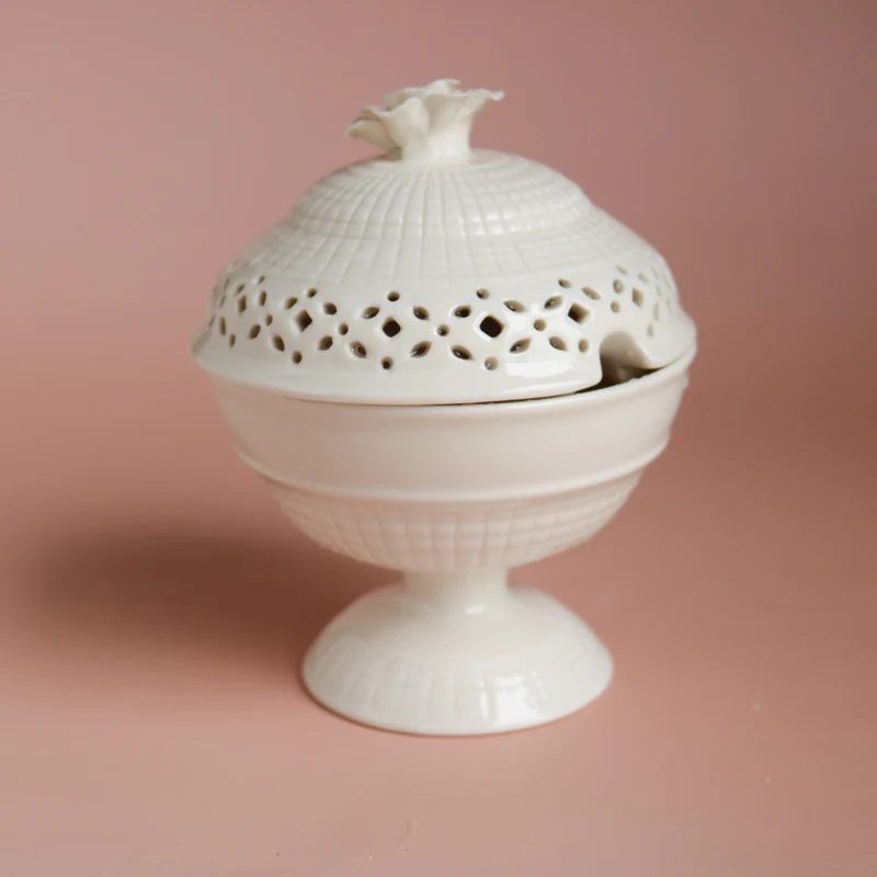 

Cream-coloured Ceramic Lattice Rose Embossed Hollow-out Scented Burner/Sugar Jar/Candlestick Cup