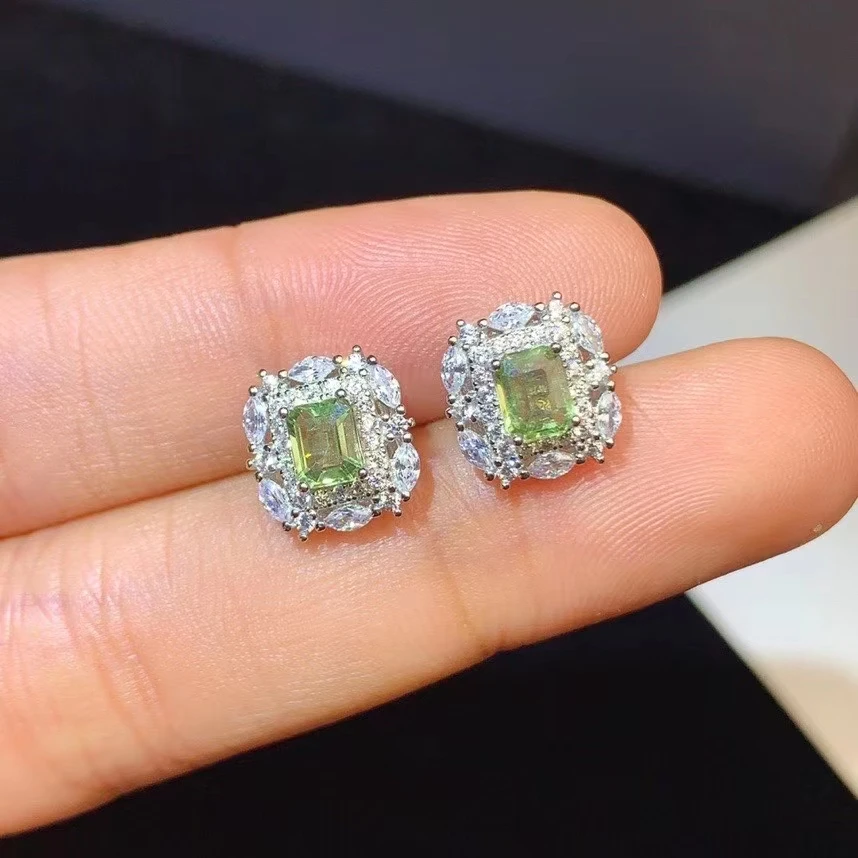 Dazzling Silver Gemstone Earrings Natural 4mm*5mm Natural Peridot Stud Earrings Fashion 925 Silver Peridot Earrings