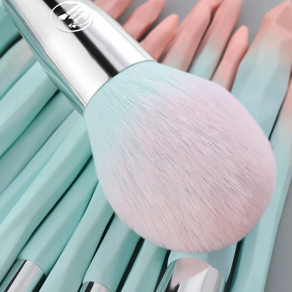 KOSMETYKI  1 Piece Crystal Makeup Brush Loose Powder Brush Soft Fan Brush Kabuki Brush High Quality Makeup Tool Face Cosmetic