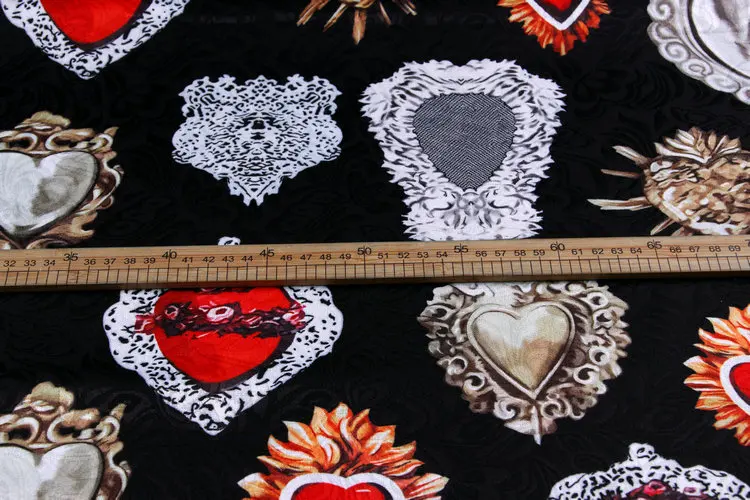 The Sacred Heart Black Embossed Thin Jacquard Fabric For Woman Spring Autumn Dress Coat Jacket Pants DIY Cloth Sewing Material