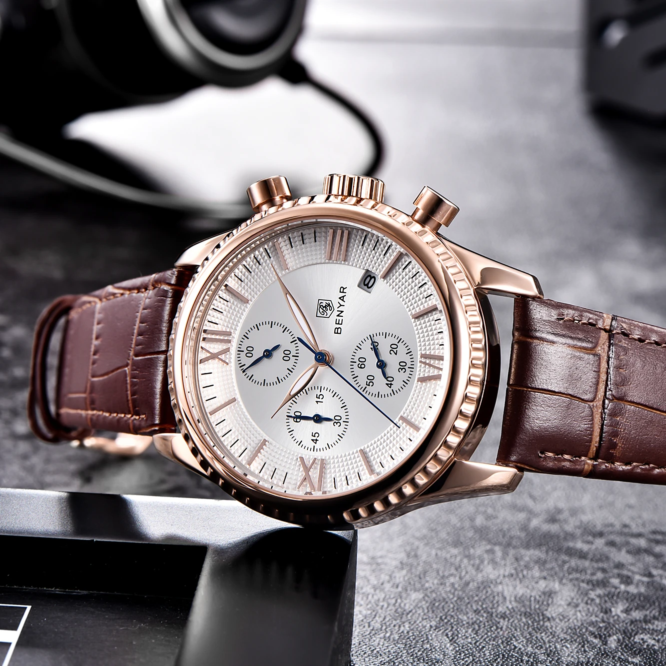 BENYAR Men Watches Top Brand Sports Watch Man Luminous Waterproof Leather Band Military Quartz Watch Clock Men Relogio Masculino
