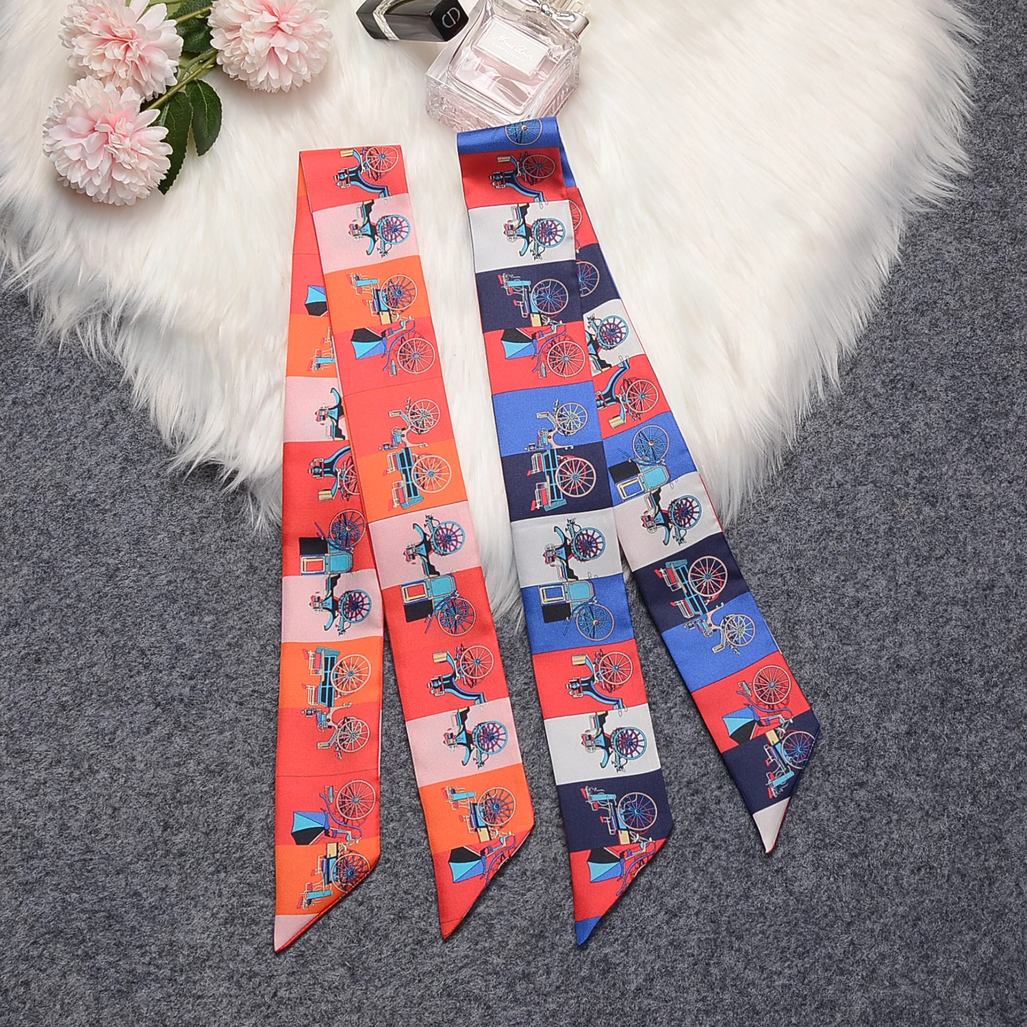 

Women Summer Scarf Heart Printed Handle Twill Silk scarf Headscarf Silk Scarves Fashion hijab Women's Bandana scarf women luxury
