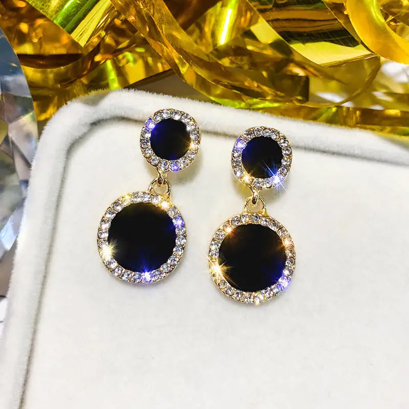 

Round rhinestone earrings 2024 new wave Korean version personality temperament wild simple earrings Fashion Simple ear nail