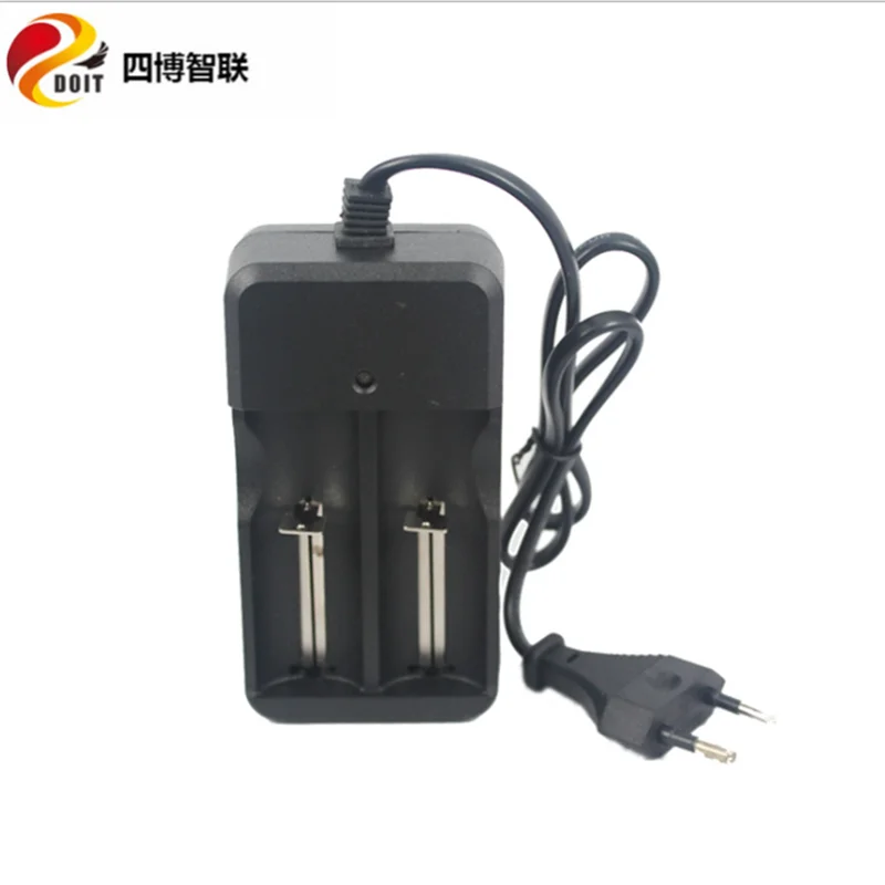 

3.7v/4.2 lithium battery 18650/26650 small fan strong light flashlight smart charger universal/multi-specification battery box