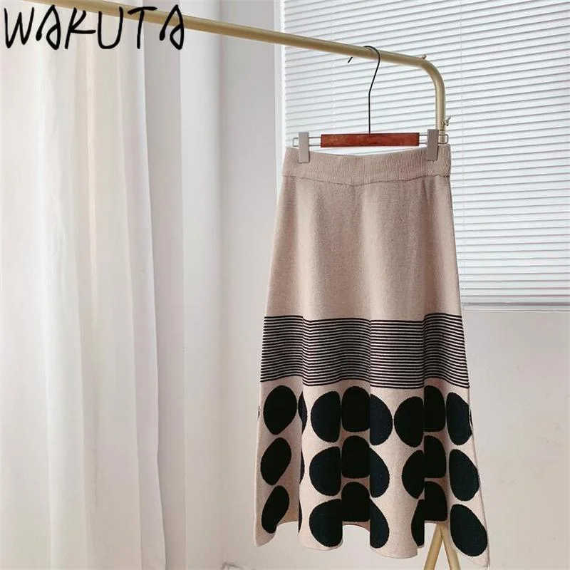 WAKUTA Polka Dot Vintage Knitted Long Skirt Autumn Winter High Waist Umbrella Skirt Ladies Morden Thick Warm Skirts for Women