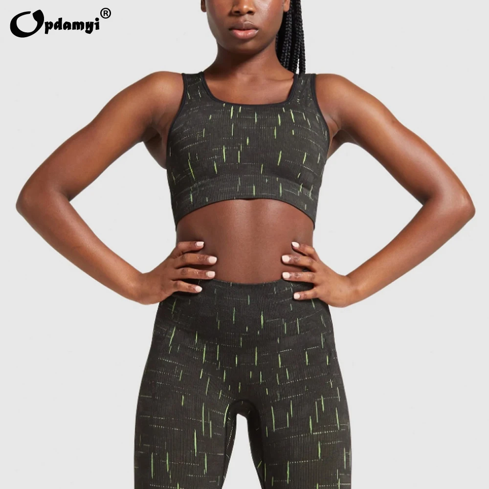 

2020 New Women Gym Seamless Workout Sets Fluorescent SportswearReflective Illumination Sports Bra High Waist Legging Yoga Set