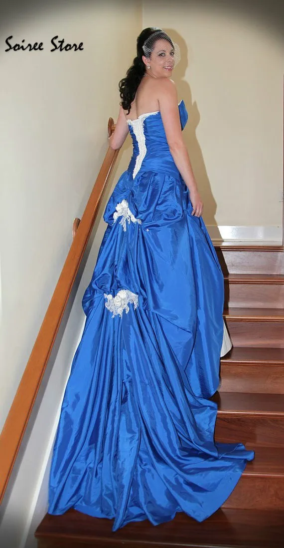 Robe de Mariée Gothique Bleu Royal et Blanc, Grande Taille, Dentelle, Esthétique, Patients de Pays, Barrage, Mariée Romaine, Personnalisée