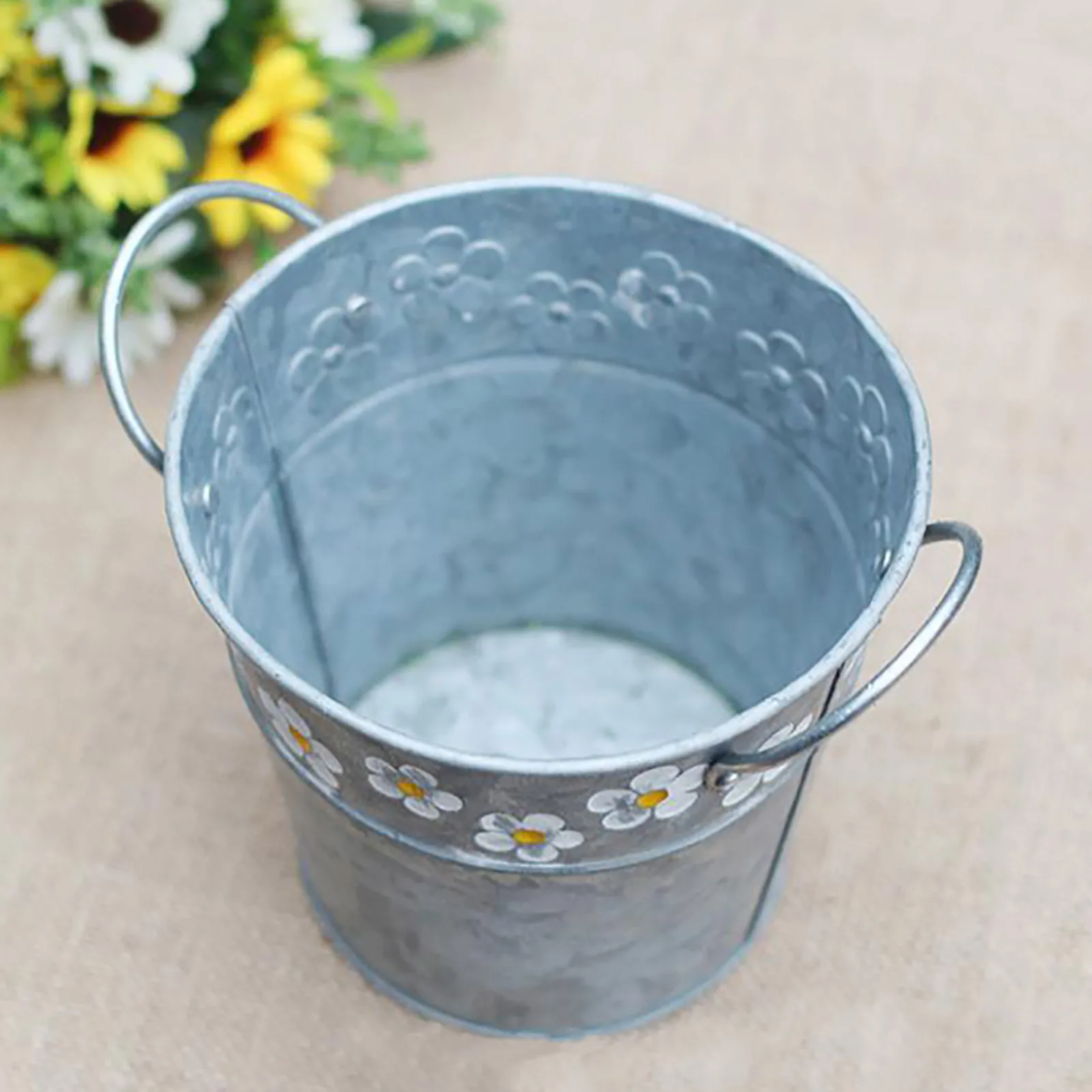 

Flower Bucket Garden Plant Pot Decoration Iron Balcony Vintage Retro Desktop Vase Portable Metal Flowerpot Bucket