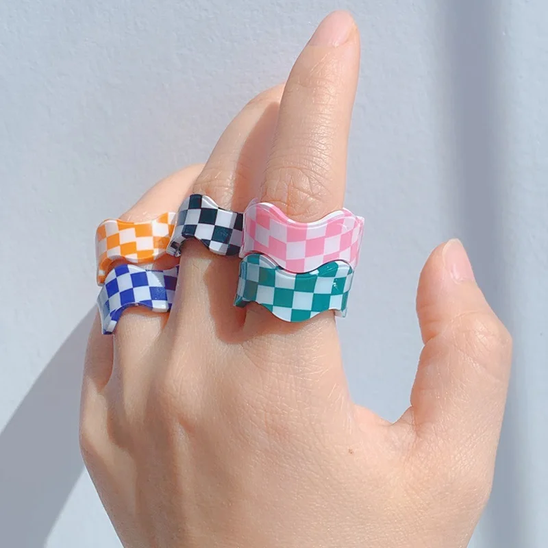 Jewelry Acetate Plate Candy Color Lattice Curved Ring for Women Vintage Harajuku Fashion Ring Charms 90s Aesthetic Gifts New