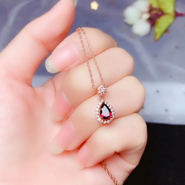 KJJEAXCMY Fine Jewelry 925 Sterling Silver Inlaid Natural Gemstone Garnet Female Miss Pendant Necklace Beautiful Support Test