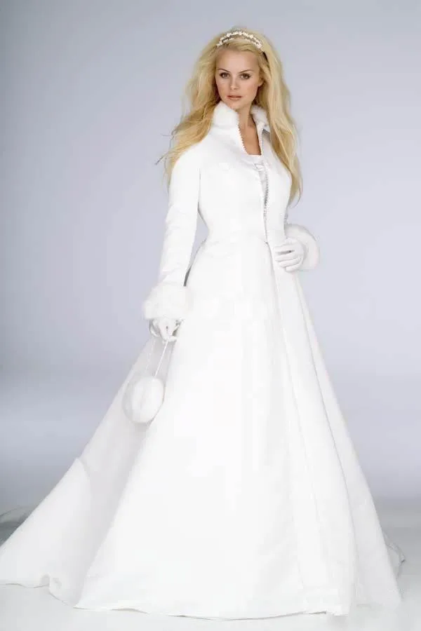 New Arrival Winter Bridal Dresses 2021 feather two pieces  Floor Length Long Sleeve Warm Coat outdoor Wedding Dress