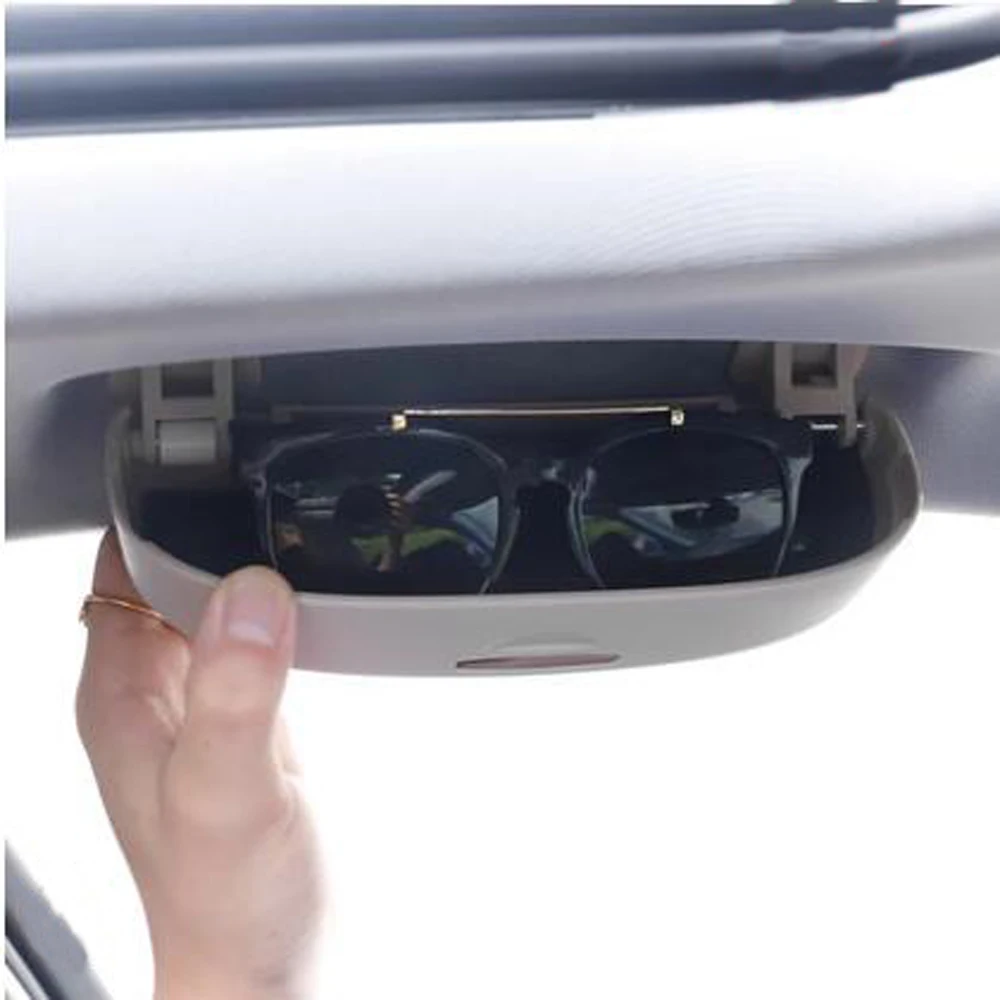 

Car styling Car Glasses Box Storage Holder for Volkswagen VW T-ROC T ROC 2018 2019 Sunglasses Case Accessories