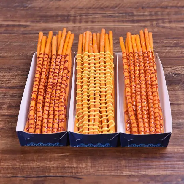 عرض بطاطس مقلية طويلة جدًا ، نموذج وجبات خفيفة مقلية ، نموذج بطاطس تايوانية طويلة جدًا ، عينة طعام مزيف