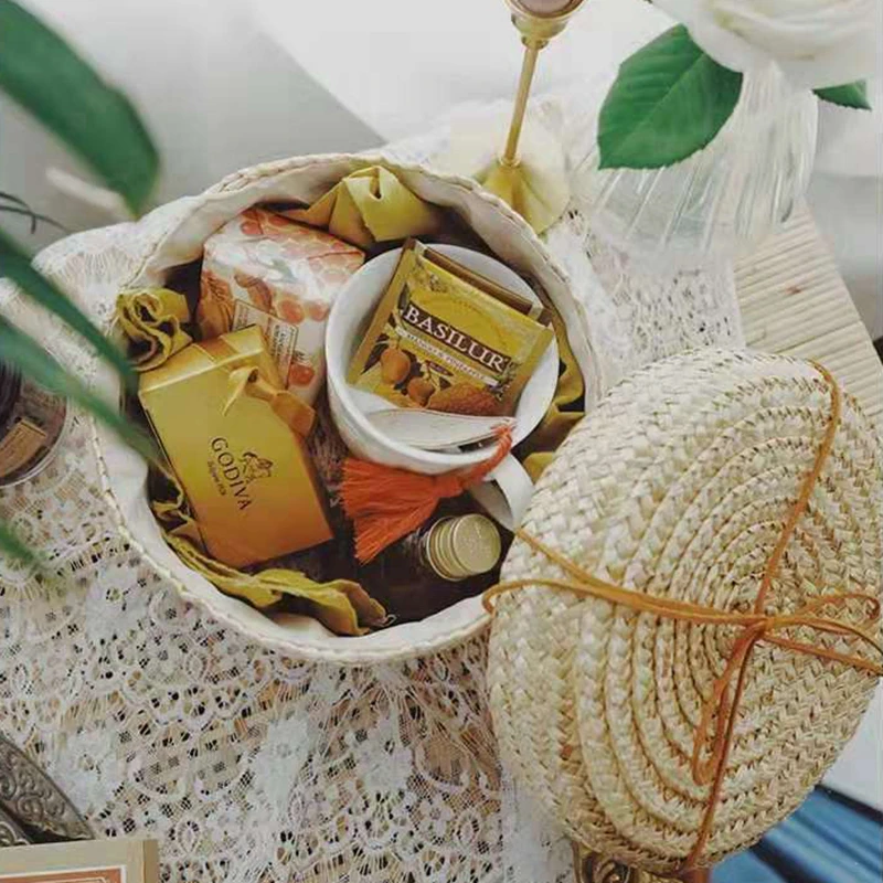 LuanQI-Handmade Straw Woven Basket with Lid, Bridal Souvenir Box, Seagrass Plant Basket, Snack Storage Box, Flower Organizer