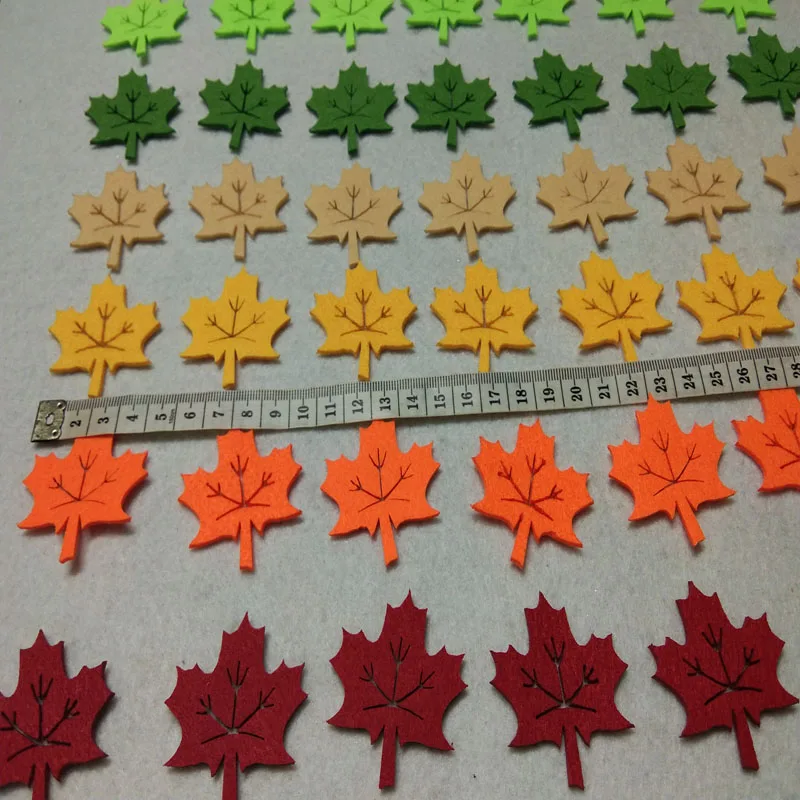 Custom Made 40pcs 7 Candy Colors Felt Maple Leaf DIY Decorative kindergarten leafs kids garden Patch applique leaves handmade