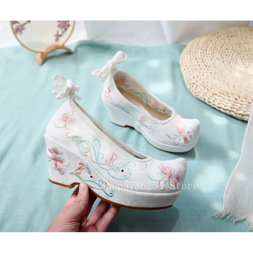 Fairy Cosplay Traditional Chinese Shoes Embroidery Floral Vintage Hanfu Shoes Women High-heeled Beef Tendon Girl Canvas Lolita