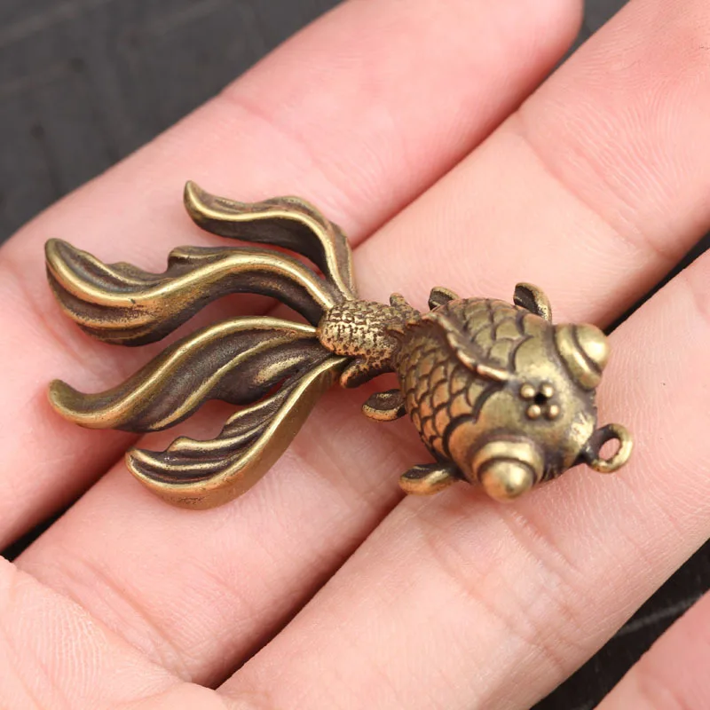 Copper Goldfish Figurines Retro Brass Lucky Animal Statue Ornament Feng Shui Home Decor Desk Decoration Tea Pet Keychain Pendant