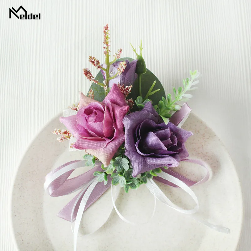 Meldel Boutonniere Corsage แต่งงานสร้อยข้อมือ Bridesmaids สีขาวเจ้าบ่าว Boutonniere ดอกไม้ Corsages และ Boutonnieres เข็มกลัด