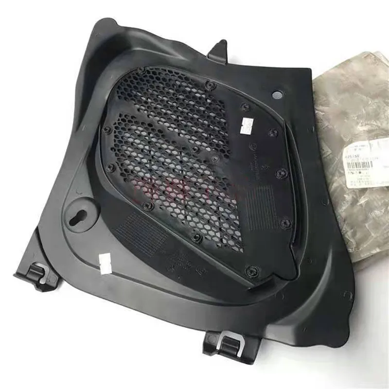 Adatto per Peugeot 206 206CC OEM di aspirazione dell\'aria del cofano: 8251S8 per 206 cappa di aspirazione dell\'aria cappa di ventilazione