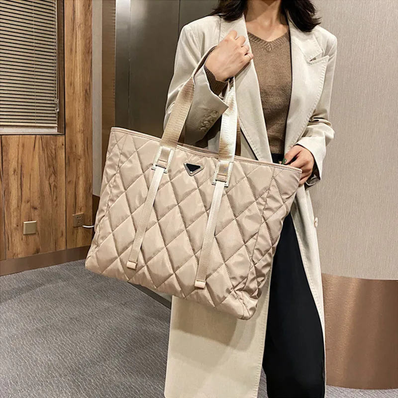 Brand Luxury Designer Women Tote Bags 2021 Autumn Winter Lady Shoulder Bag High Quality Nylon Handbag Large Capacity Shopper Bag