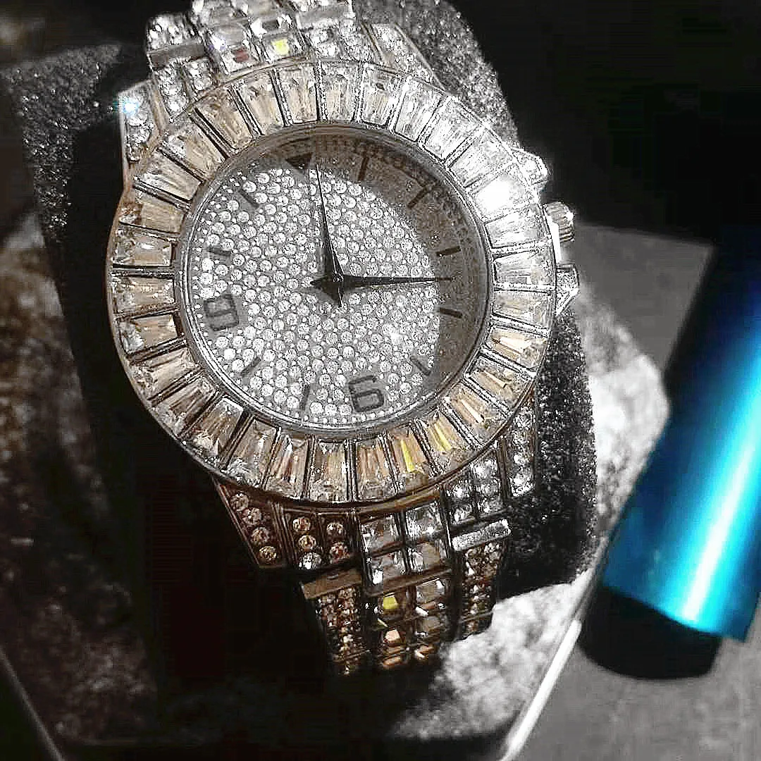 Iced Out-Reloj de pulsera de cuarzo para hombre y mujer, cronógrafo de lujo con diamantes dorados, sencillo, ostentoso, regalo