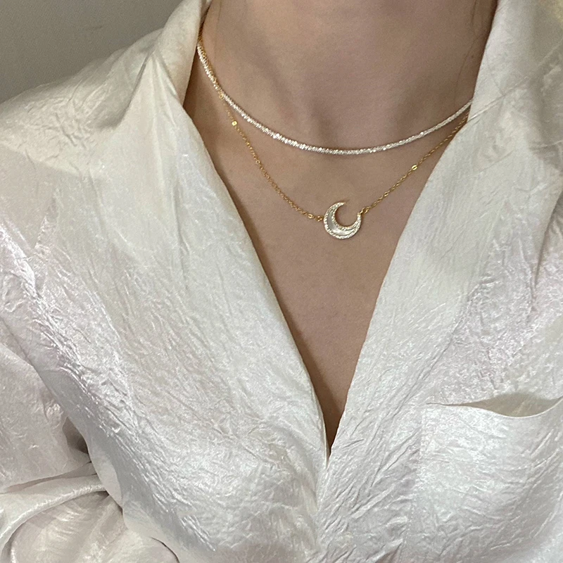 ANENJERY Silver Color Moon Necklace for Women White Shell Shiny Clavicle Chain Necklaces Party Jewelry