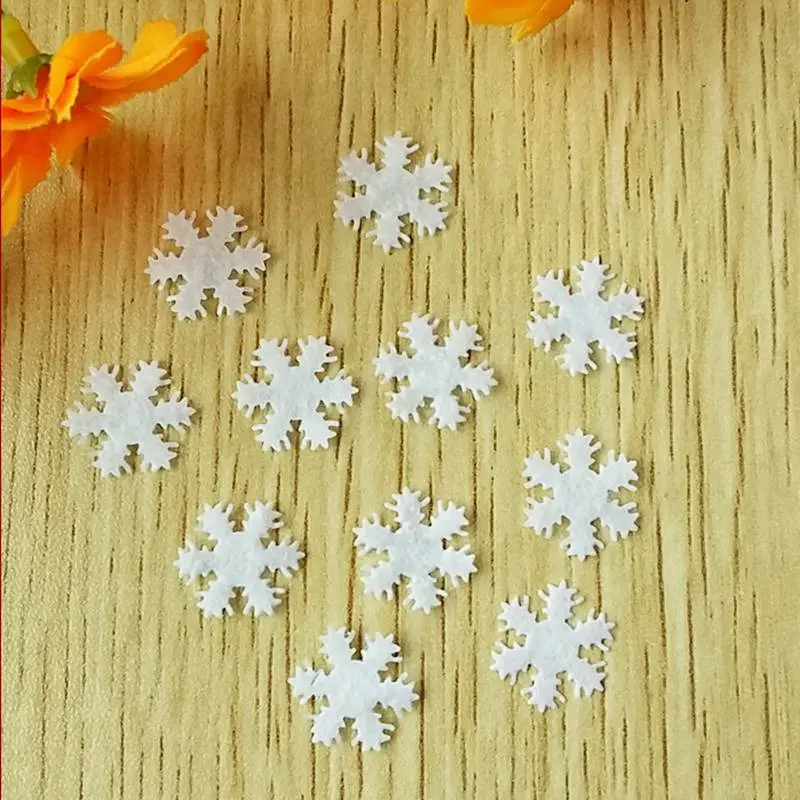 200 pz 15mm feltro fiocco di neve Applique come decorazione natalizia per interni ornamento toppe non tessute per la festa di nozze lavoro manuale