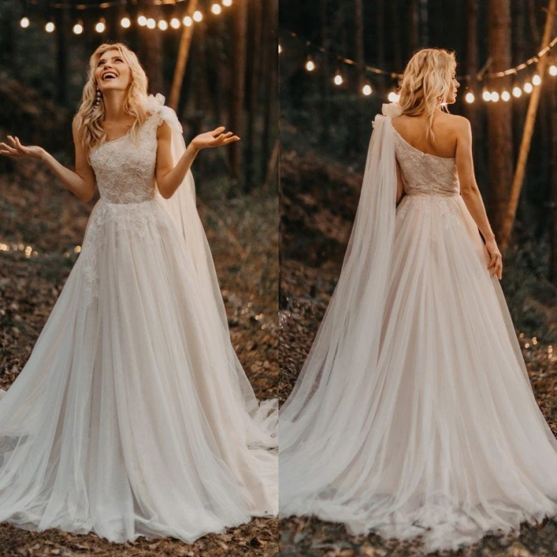 2020 land Bohemian Brautkleider Eine Schulter Spitze Appliques EINE Linie Strand Brautkleider Sweep Zug Boho Abiti Da Sposa