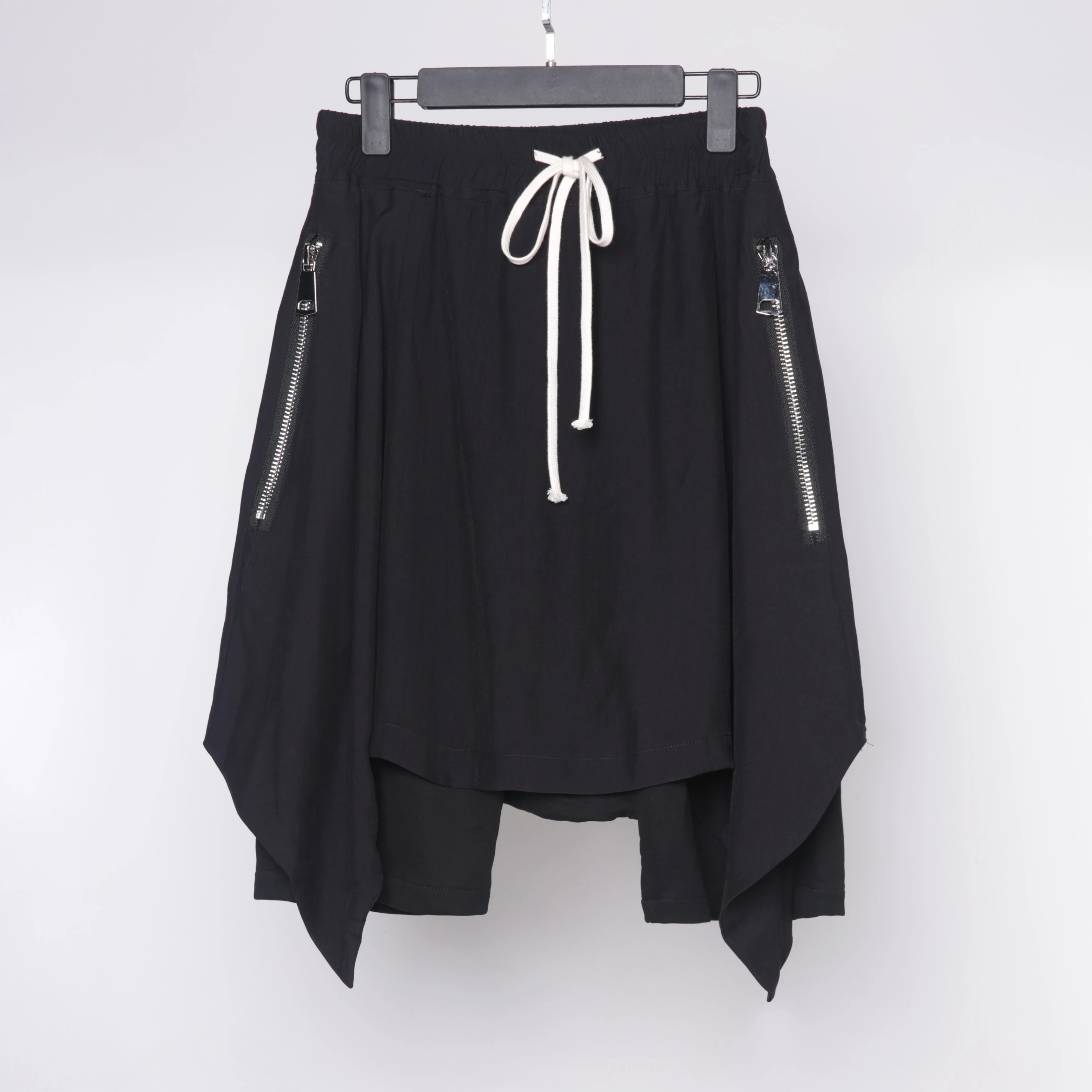 Dark design vertical stitching zipper personality loose shorts in the original culottes and culottes style ro style